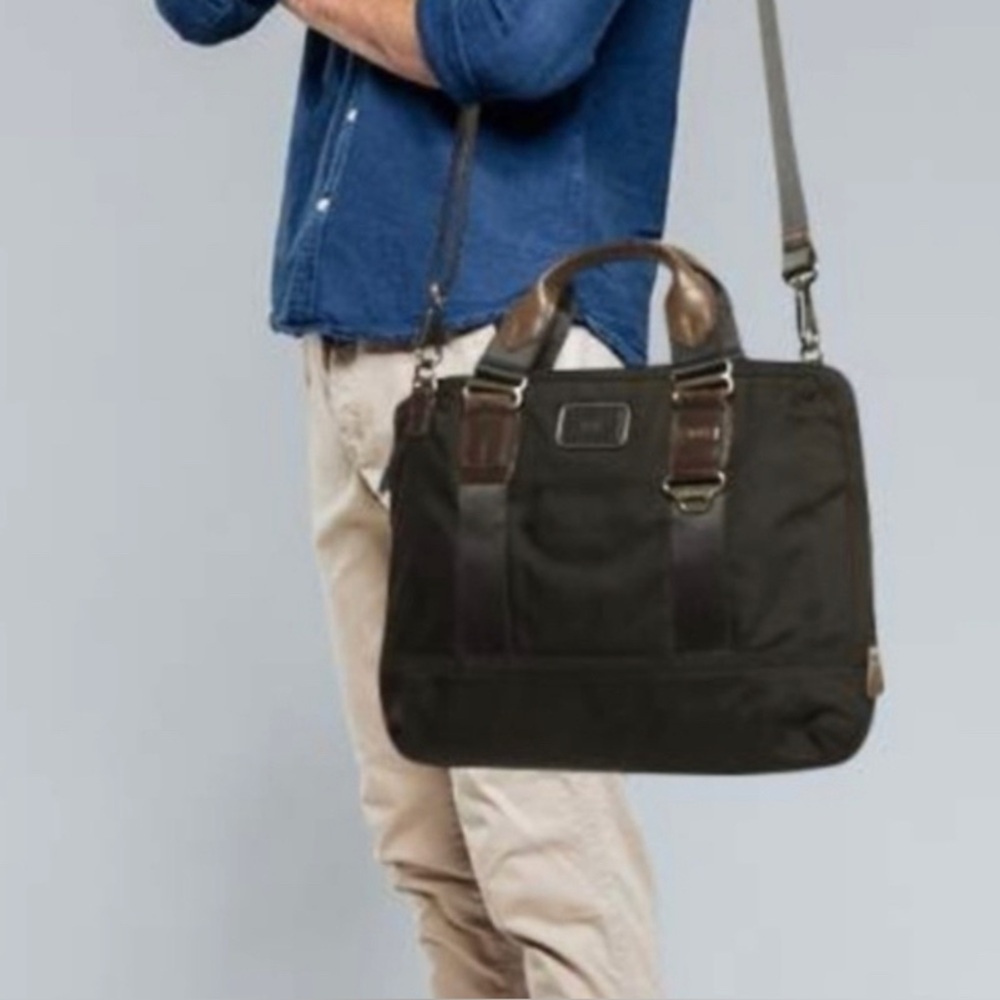 🖤😎TUMI Alpha Bravo Albany Slim Commuter Briefcase
- Black and Charcoal ♠️ - Picture 4 of 17